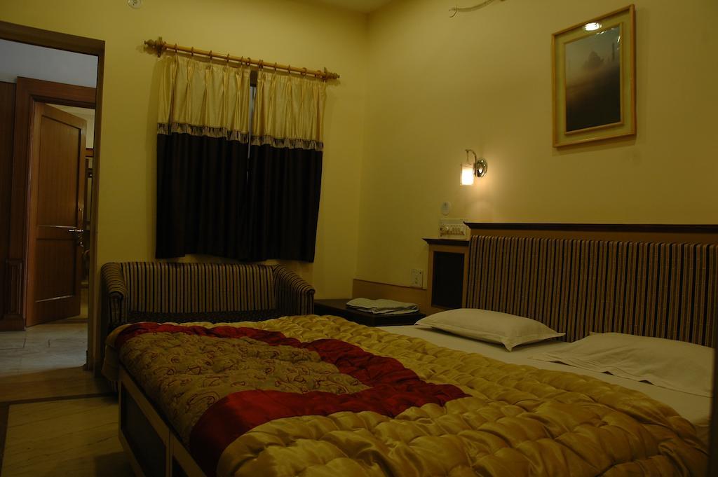 Hotel Kamal Nearest To Taj Mahal Agra  Room photo